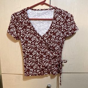 Wild Fable floral side waist tie wrap top short sleeve XS small flower
